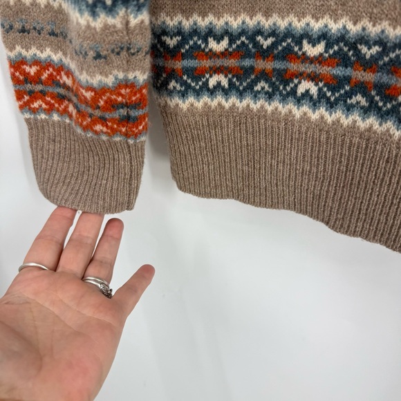 J. Crew 100% lambswool crewneck sweater in fair Isle Pattern sweater - Picture 5 of 10